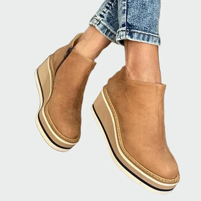 Celia | Elegantes Botines Camel De Cuero Con Plataforma